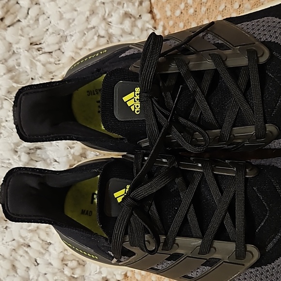 Adidas Ultraboost Sneakers - Picture 4 of 16